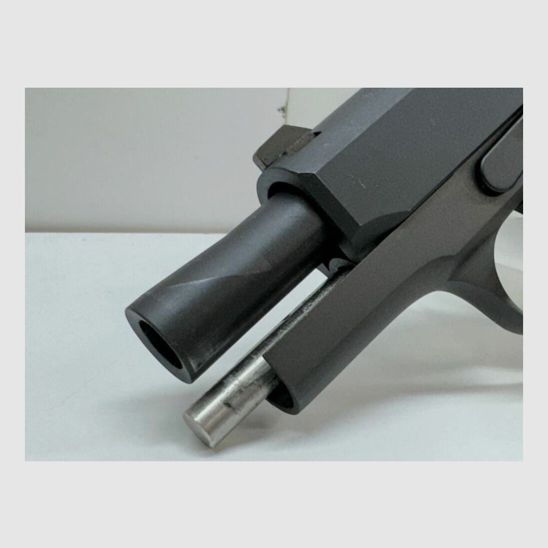 ARMSCOR Rock Standard 1911 A1 CS Commander Class - Waffen Friedrichs