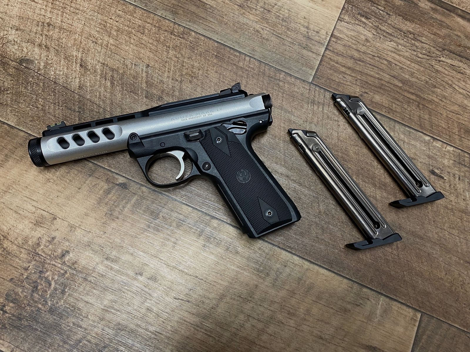 Ruger Mark IV 22/45 Lite OR .22lr Listo para Ópticas - Novedad disponible de inmediato