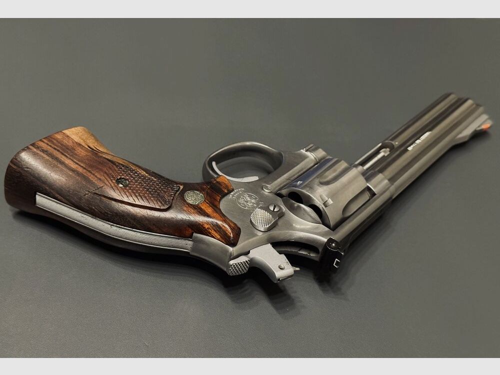 Smith & Wesson 686