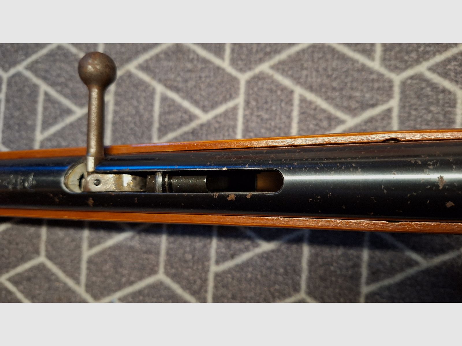 Haenel Suhl 310 air rifle with 12-round magazine + case!