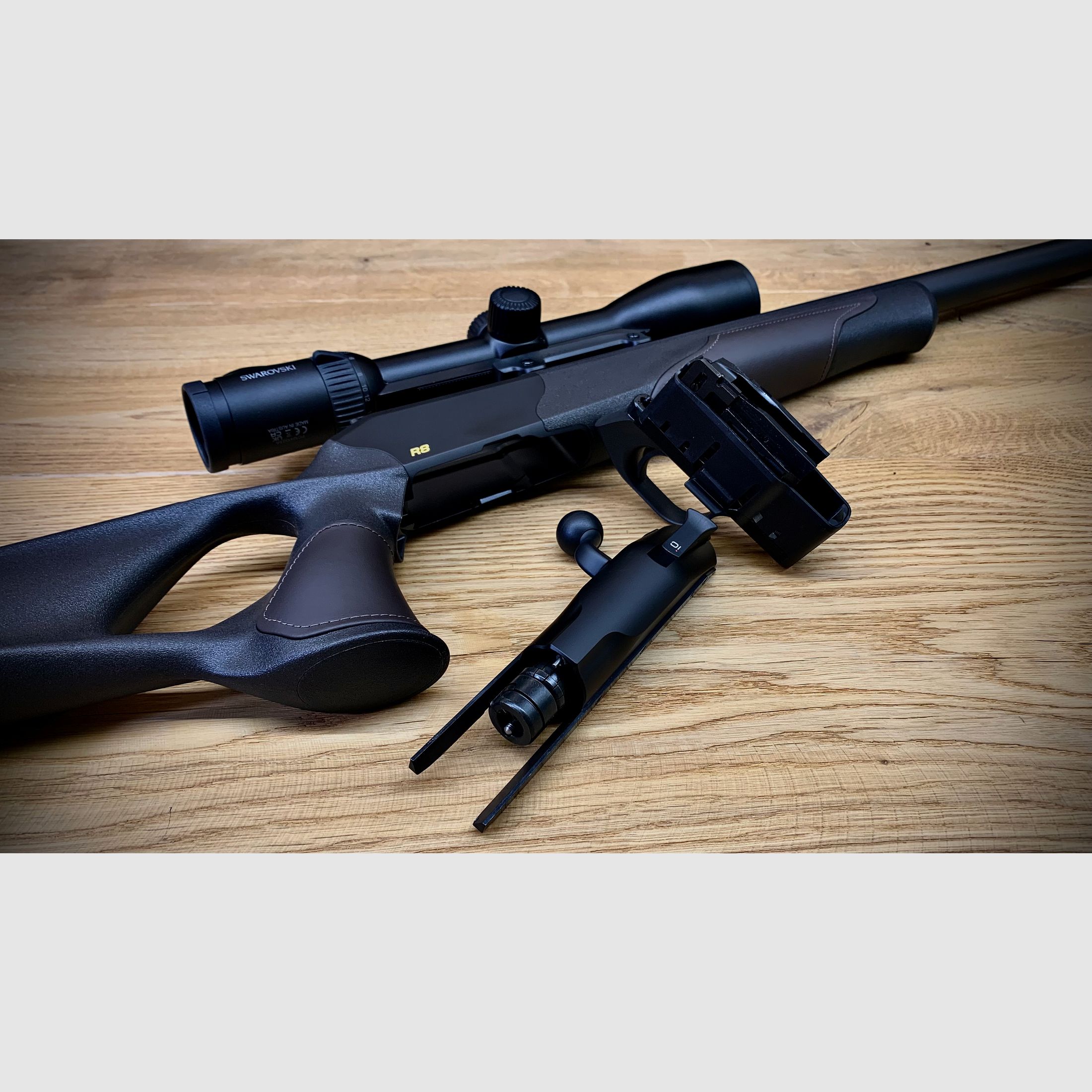 Blaser R8 Ultimate Silence Leder /.308 Win / 42cm LL / inkl. Swarovski Z8i 2-16x50 SR und BSM