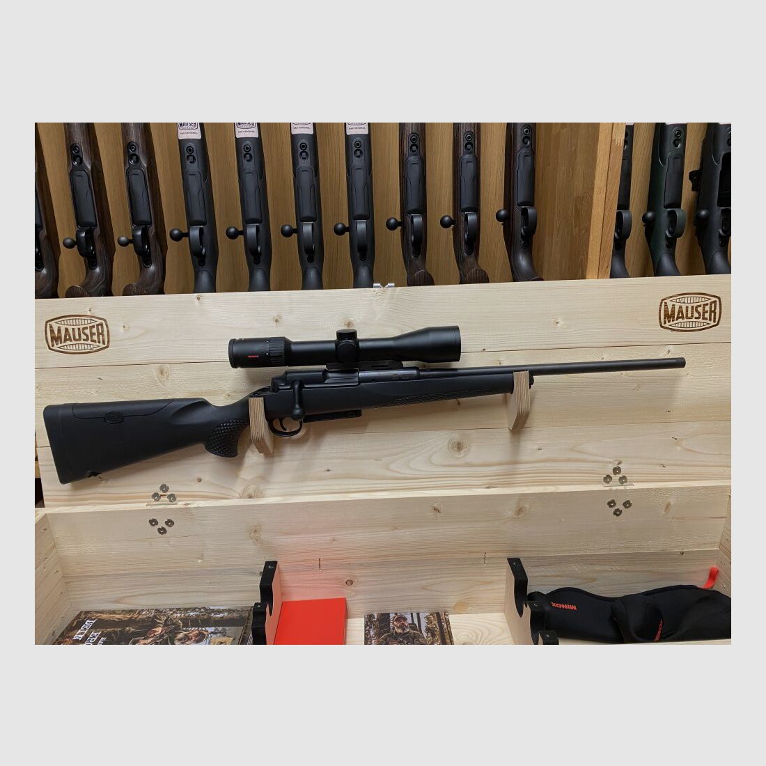 Mauser 25 Extreme, mit Minox RS-4 2,5-10x50, mit Schiene