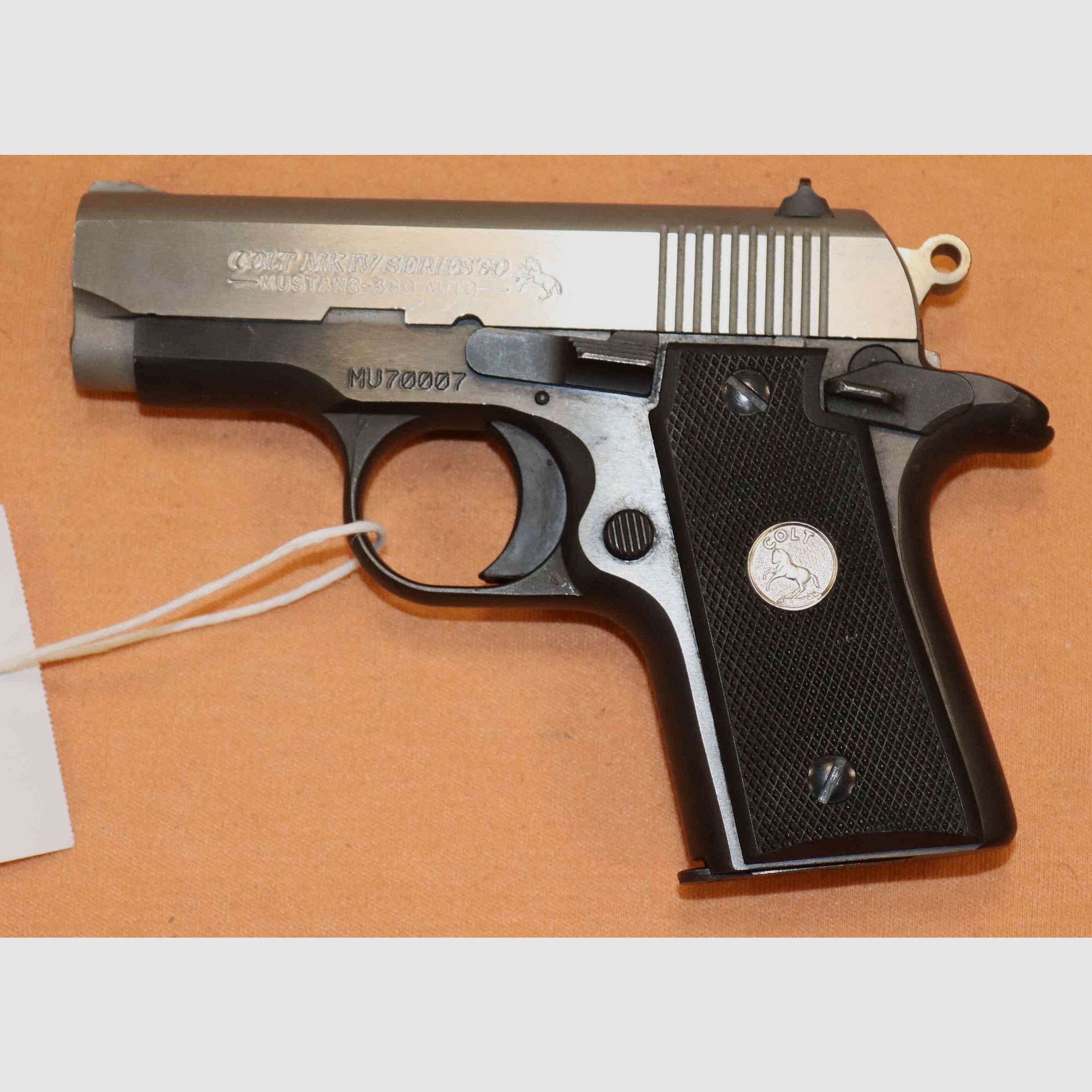 Pistola Colt Modello Mustang Calibro 9 Corto, immagine 3 di 7