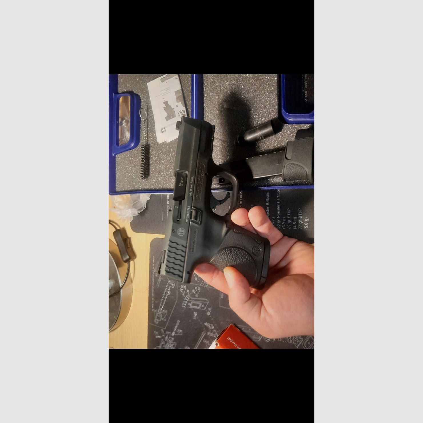Smith and wesson Mp9C 9mm pak