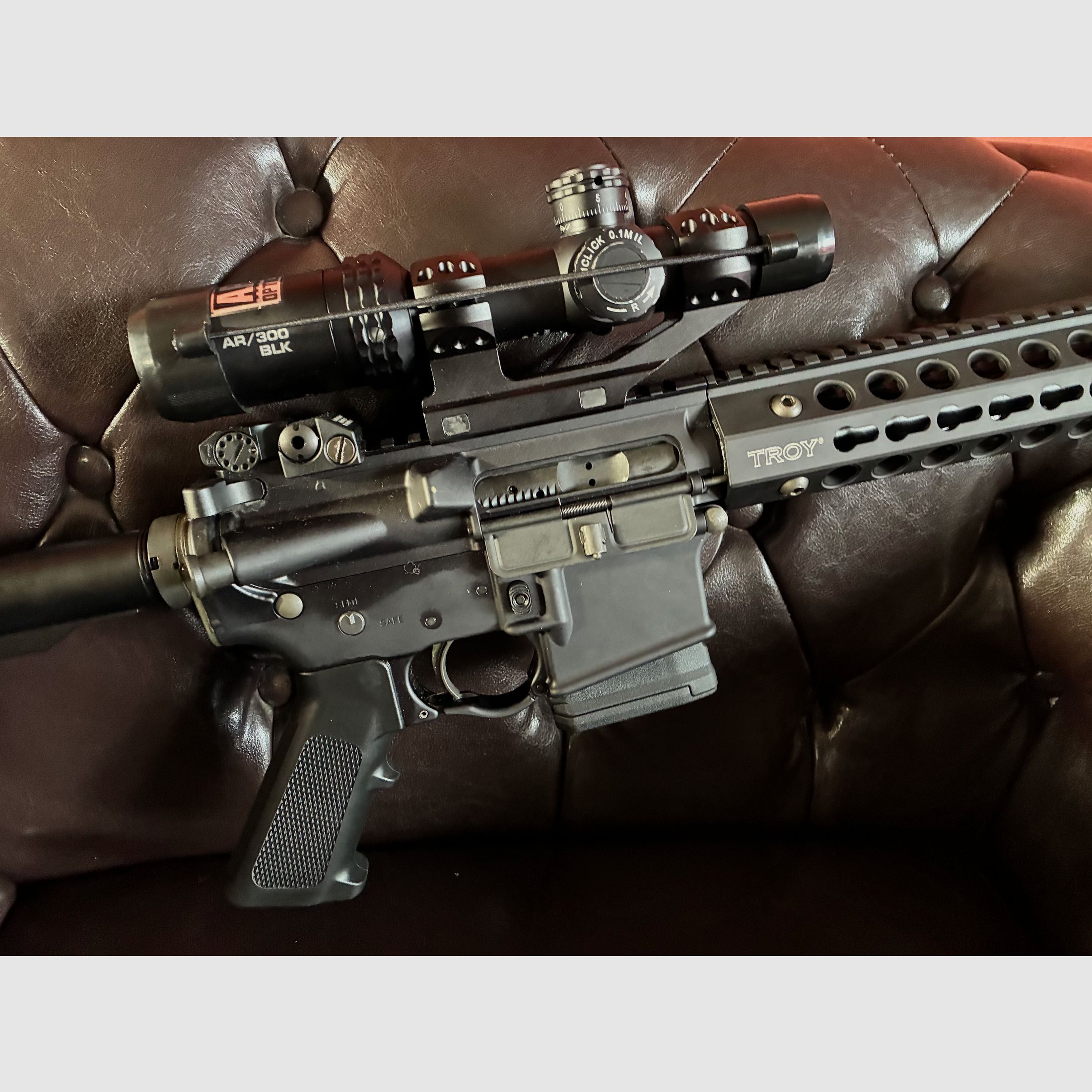 Troy Industries Carbine .223 Rem. incl. AR .300 BLK optic – minder dan 50 schoten!, afbeelding 6 van 8