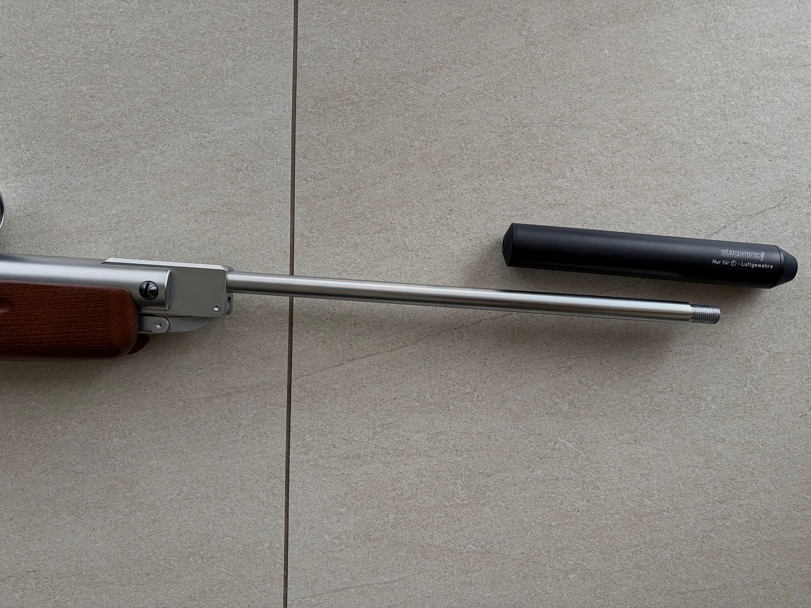 Weihrauch HW35 K Cal. 4,5 mm (.177) con scope y Weihrauch suppressor – Like new