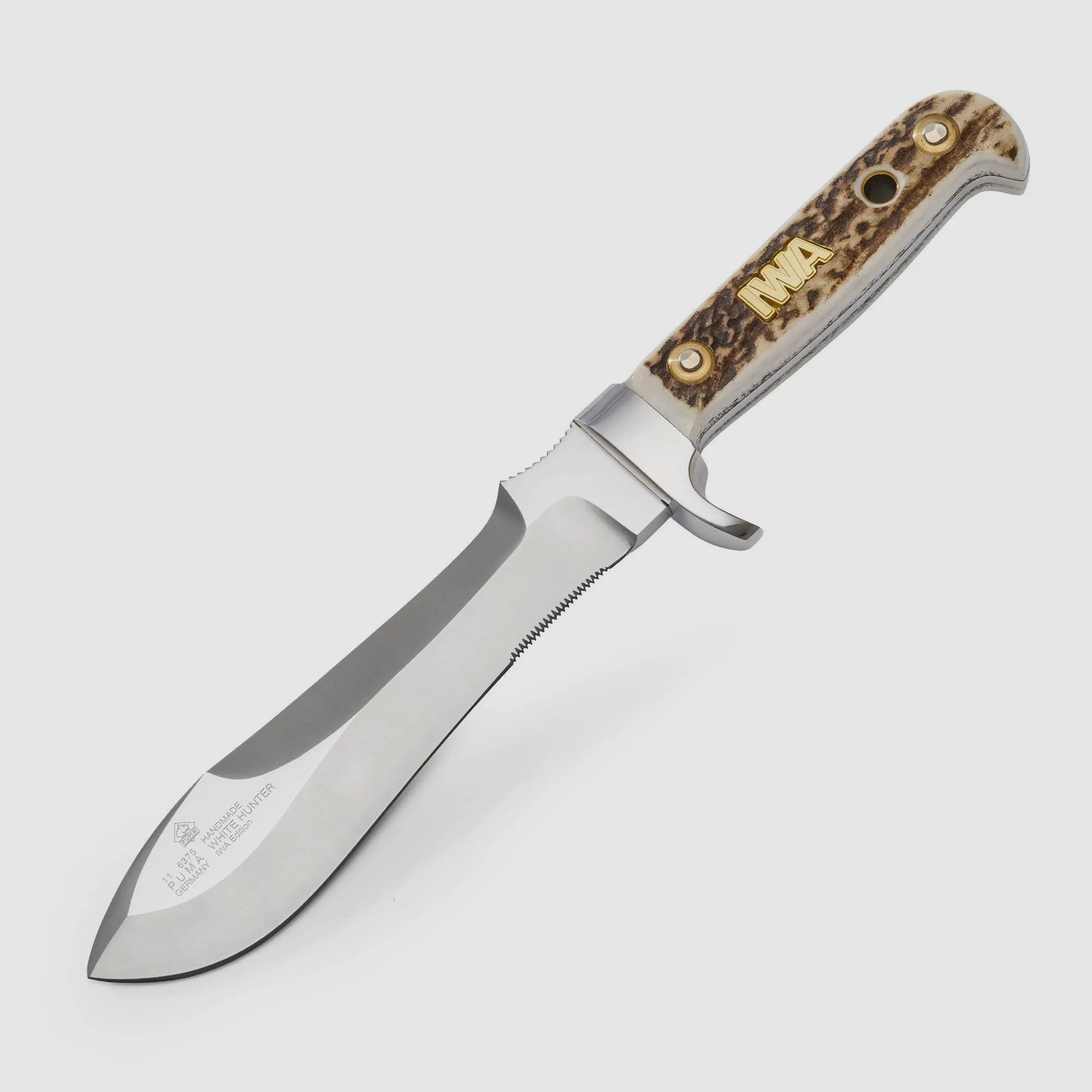 PUMA white hunter - IWA Edition