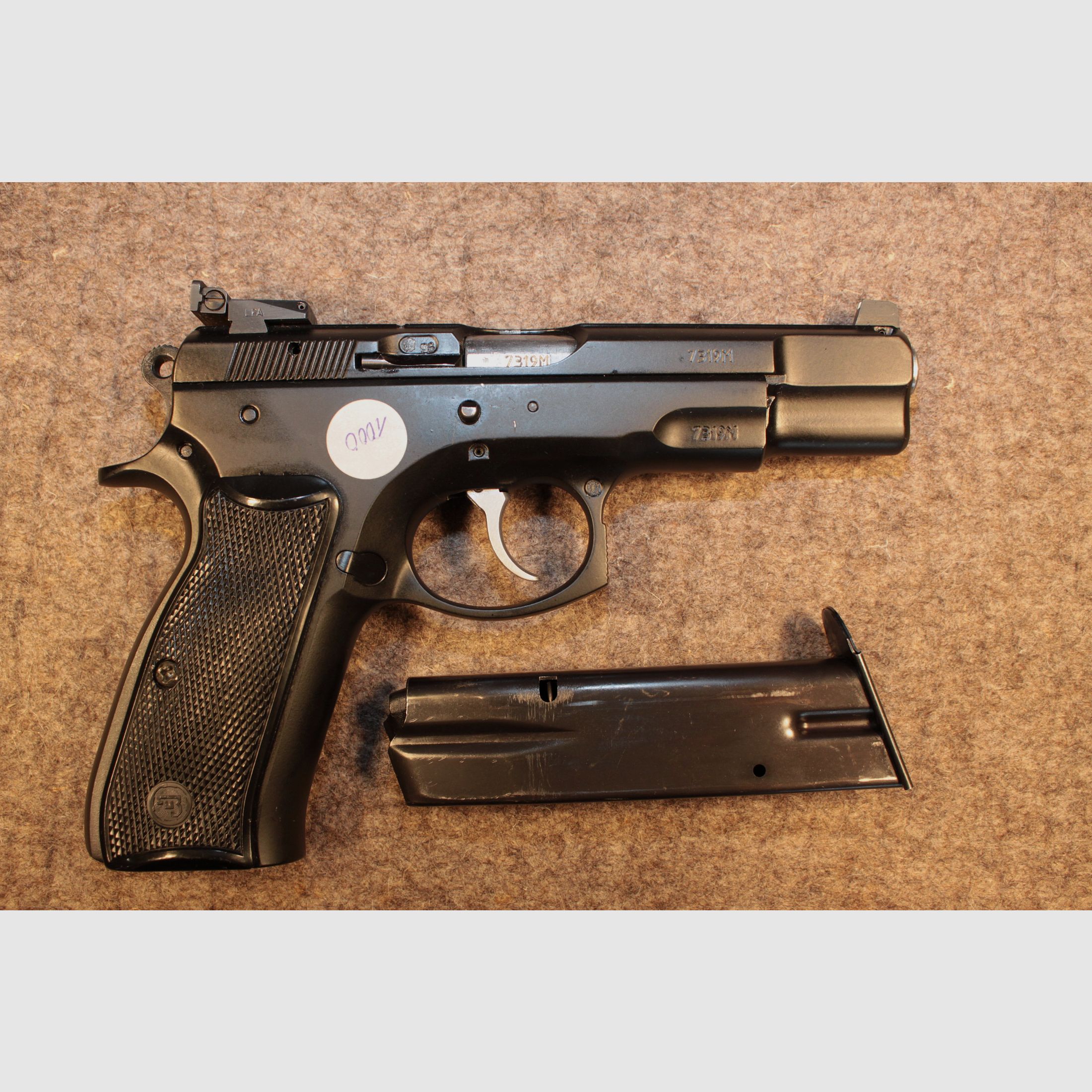 CZ 75 B with adjustable sights.