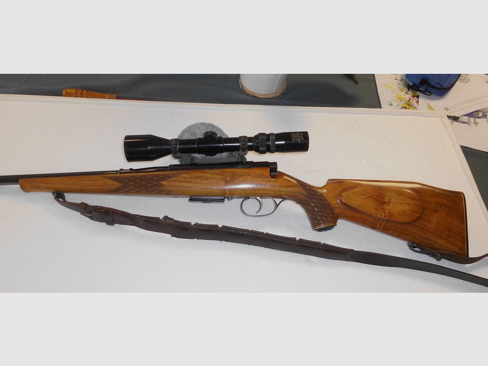 Repetierer 222 Rem Anschütz mit Zielfernrohr 3 -9 X 40 Absehen 6 mit 200 Hülsen und 100 Schuss  Munition