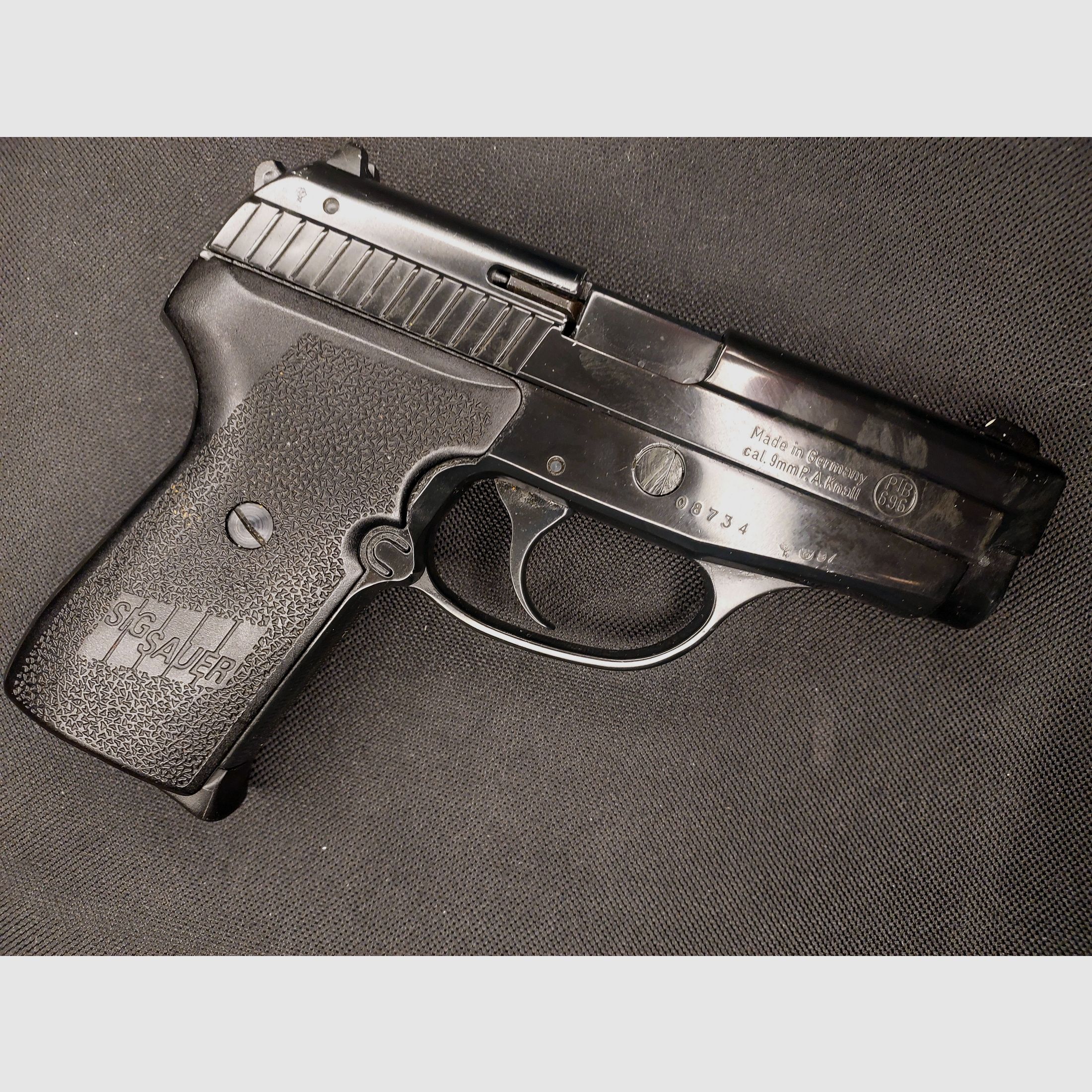 Sig Sauer P239 Schreckschusspistole im Kaliber 9 mm P.A.K. aus dem originalen SIG „Backup‑Set“ (PTB 696)