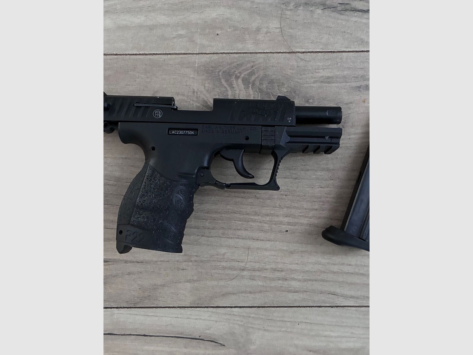 2x Umarex Walther P22Q