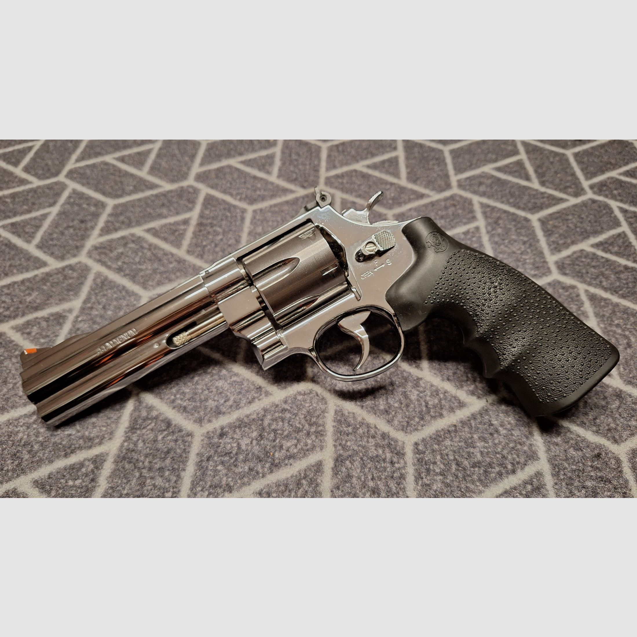 Smith & Wesson 629 Classic 5 Zoll Steel-Finish Co2-Revolver Kaliber 4,5 mm Diabolo NEU!