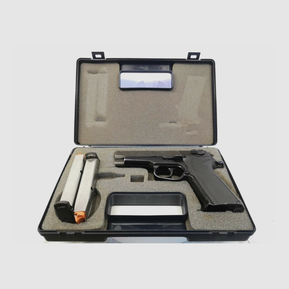 Smith & Wesson 910