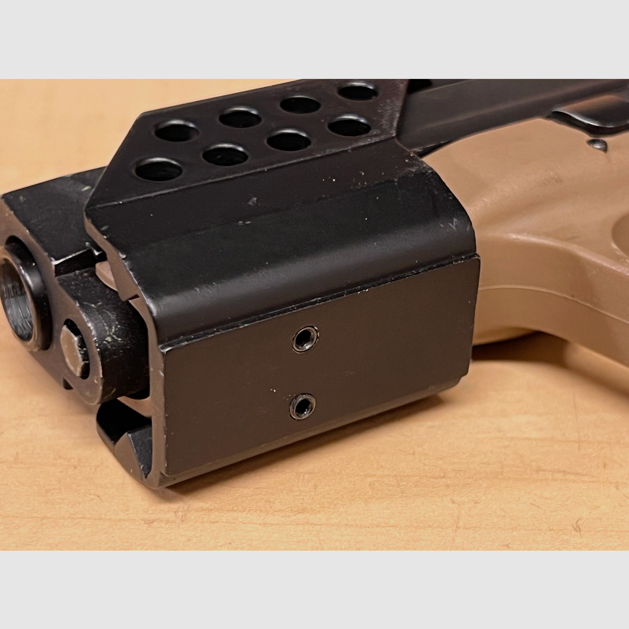 Montage für Zieloptiken und Red Dot Visiere auf Pistolen wie Glock 17 oder M.P.9 und baugleiche