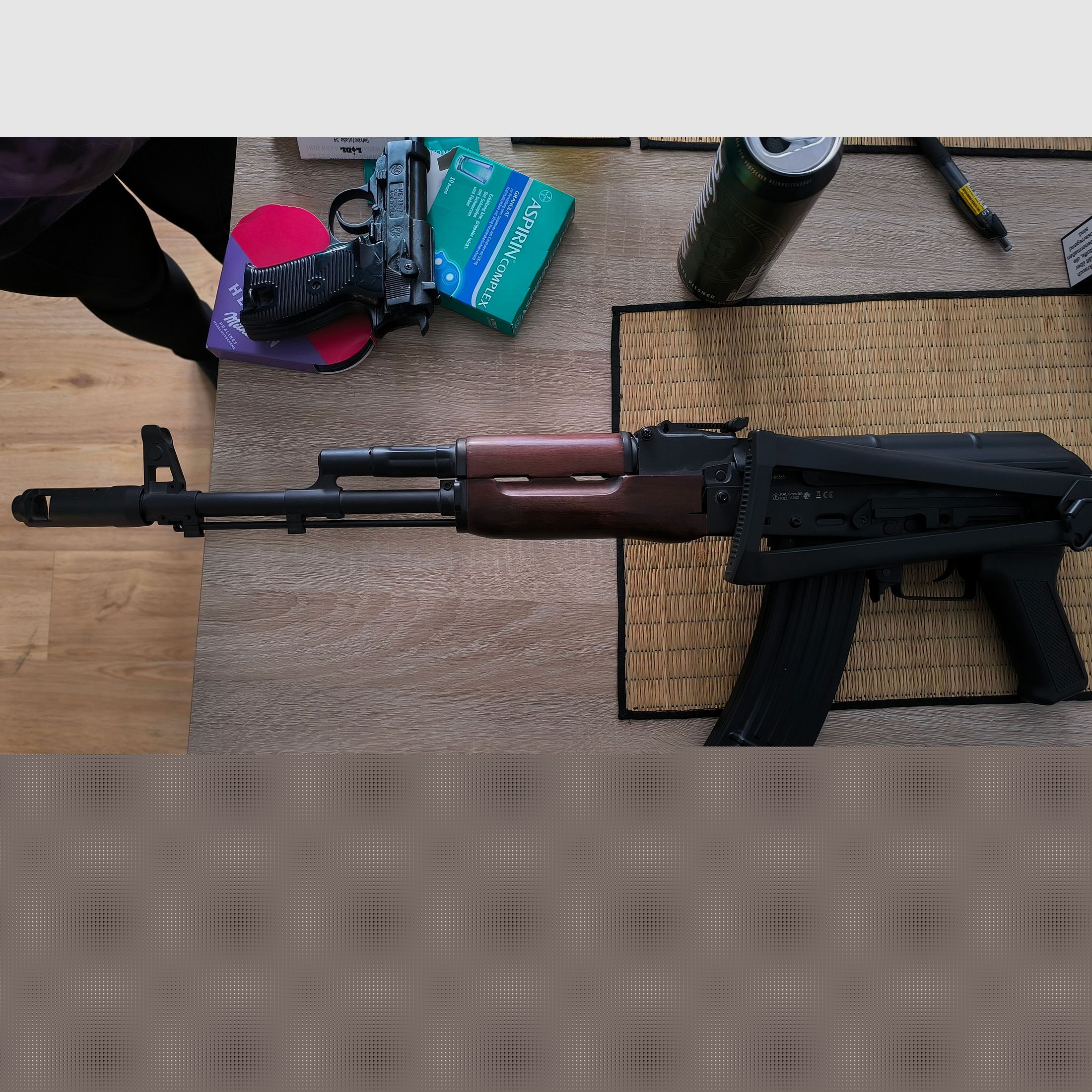 Verkaufe Echtholz AK 47 mit AEG Blowback system