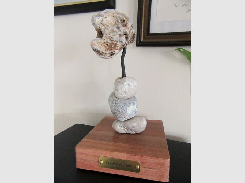 Unikat Skulptur Stein Holz Rarität le monstre d´Etretat Deko