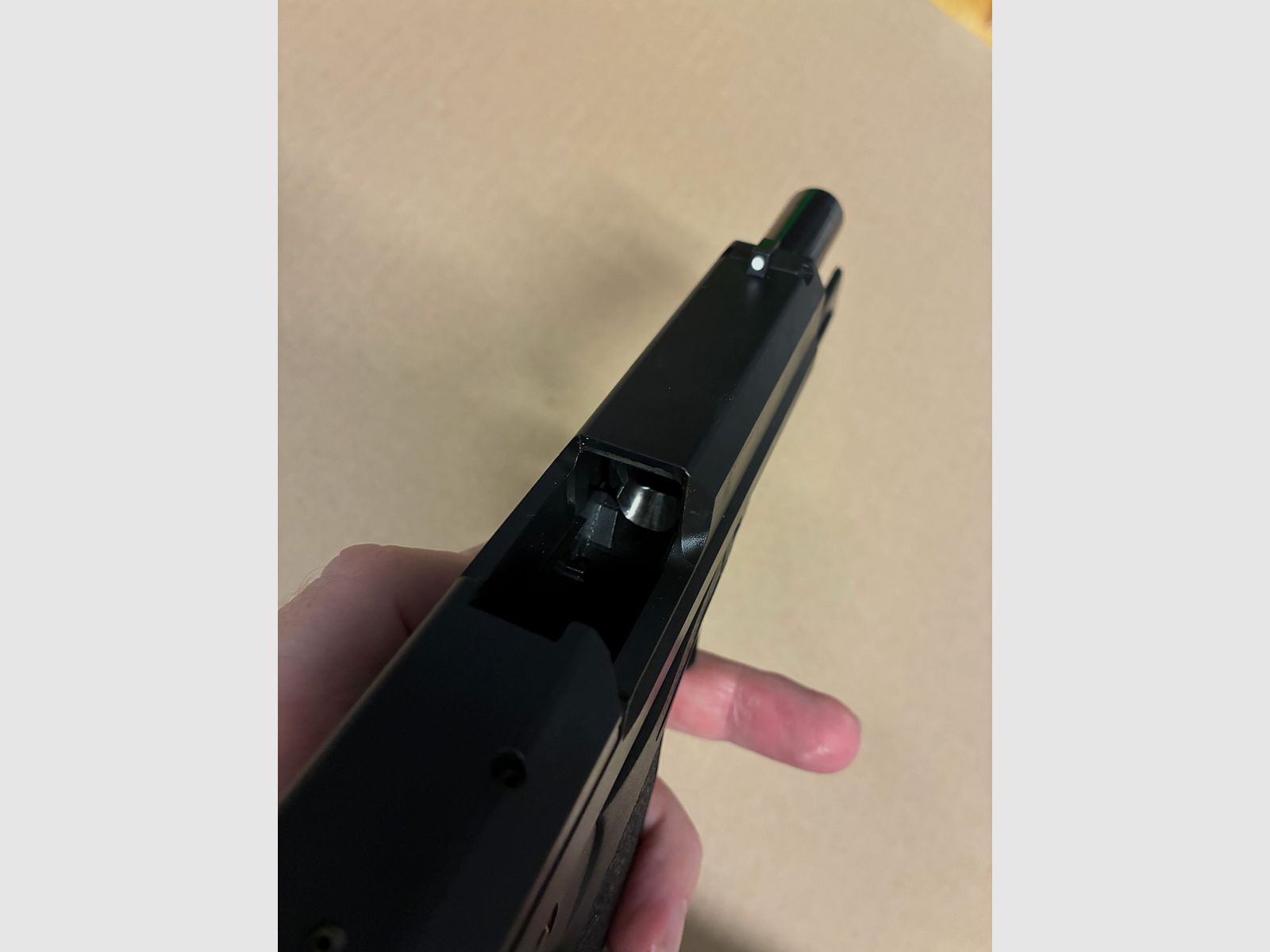 Heckler & Koch USP .45 ACP – 2 magazines, original case and user manual, image 7 of 10