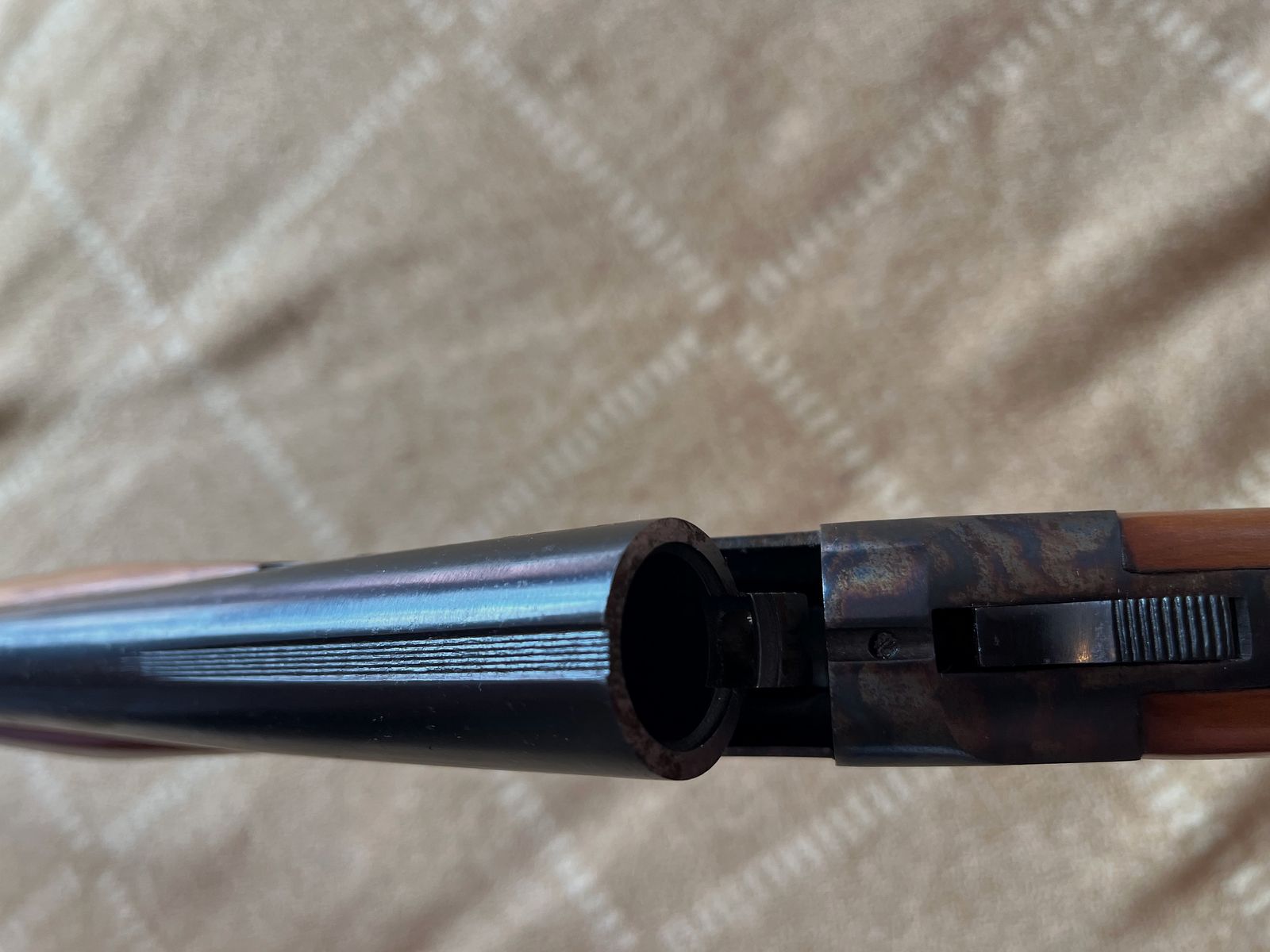 Break-action shotgun 12/70 with ejector