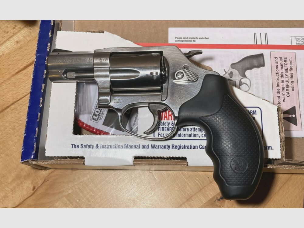 Smith & Wesson Modelo 60 con marco J de 5 disparos
