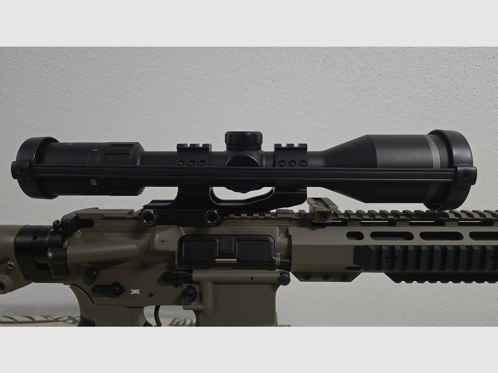 MINOX Allrounder 2-10x50 mit Leuchtabsehen inkl. Cantilever 30 mm Montage Picatinny