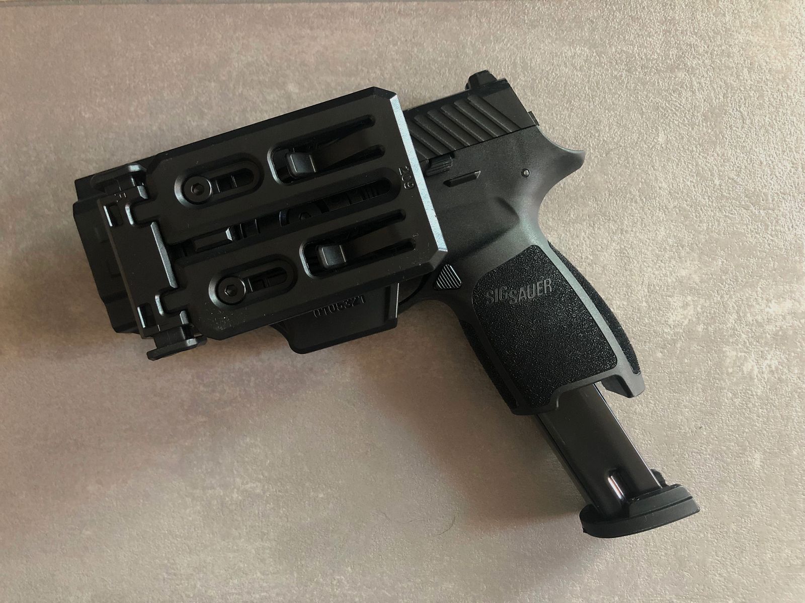 SIG SAUER P320 inkl. Munition + Holster + Transportkoffer – NEU!