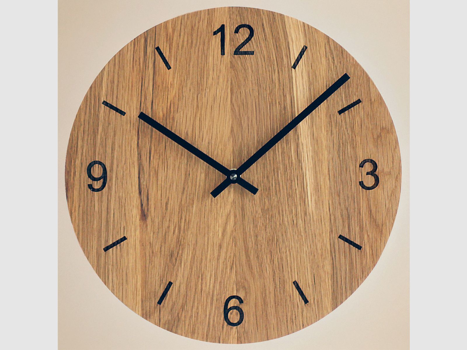 Waidzeit Wanduhr Tempus Eiche