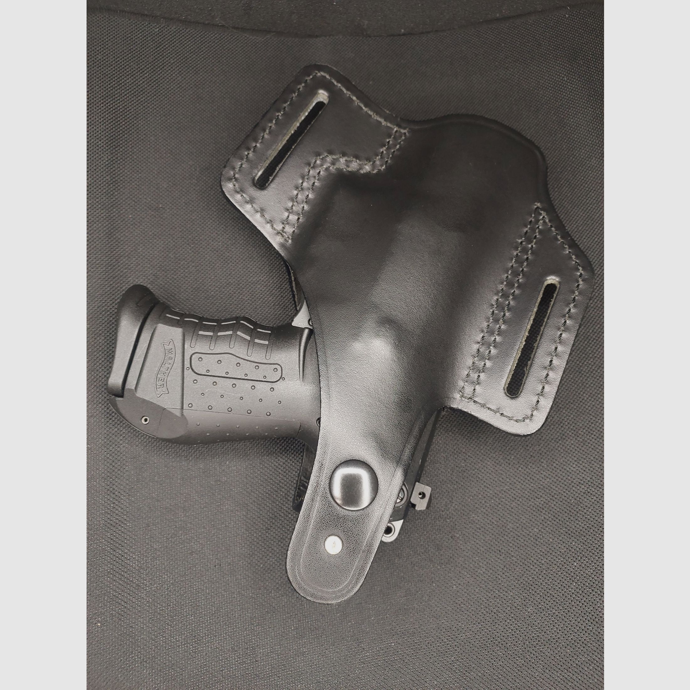 Walther P22 (P 22 Classic) Schreckschuss Pistool 9mm P.A.K. zwart (PTB 778) met Walther leren holster