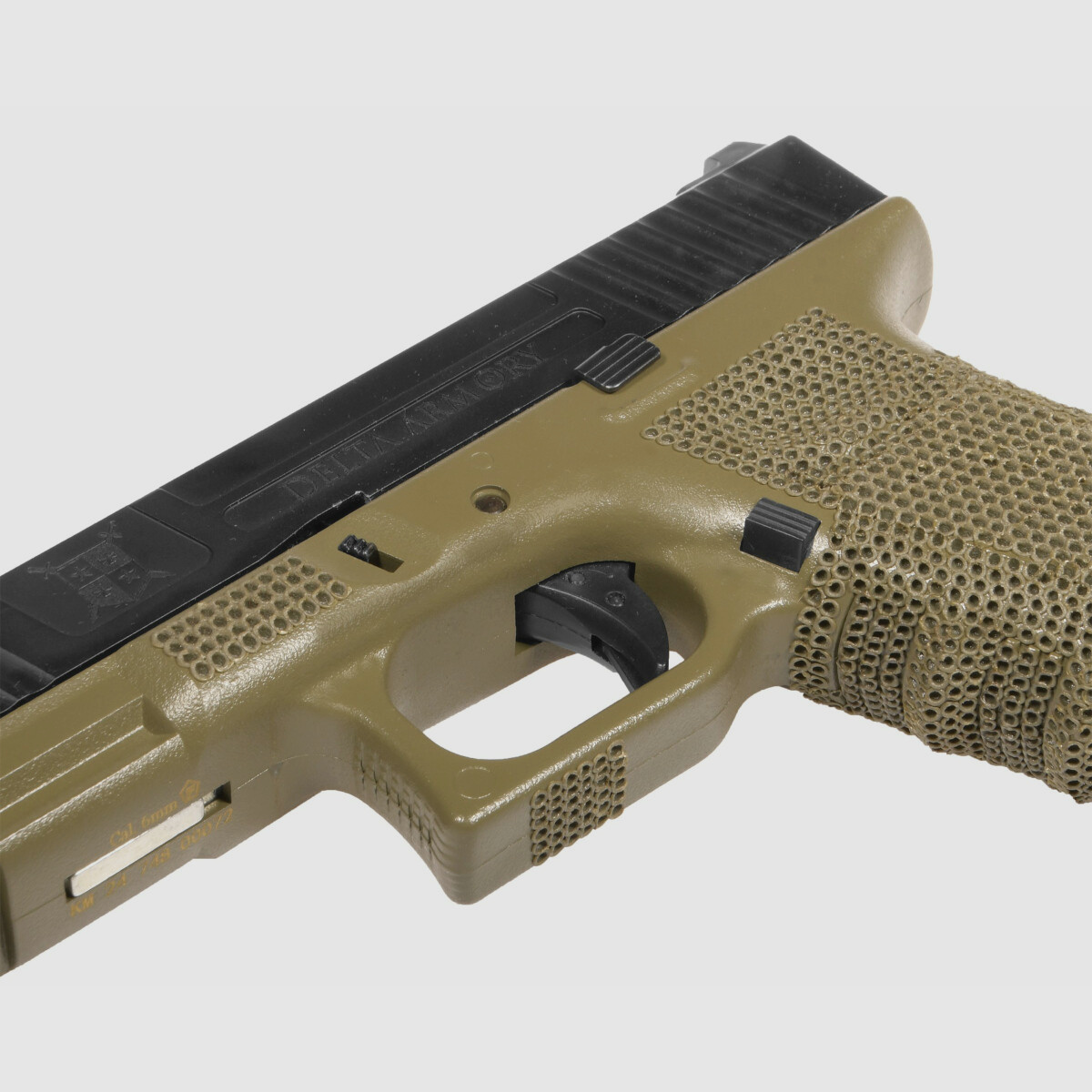 P04 GBB Airsoft Pistole in Oliv | Delta Armory