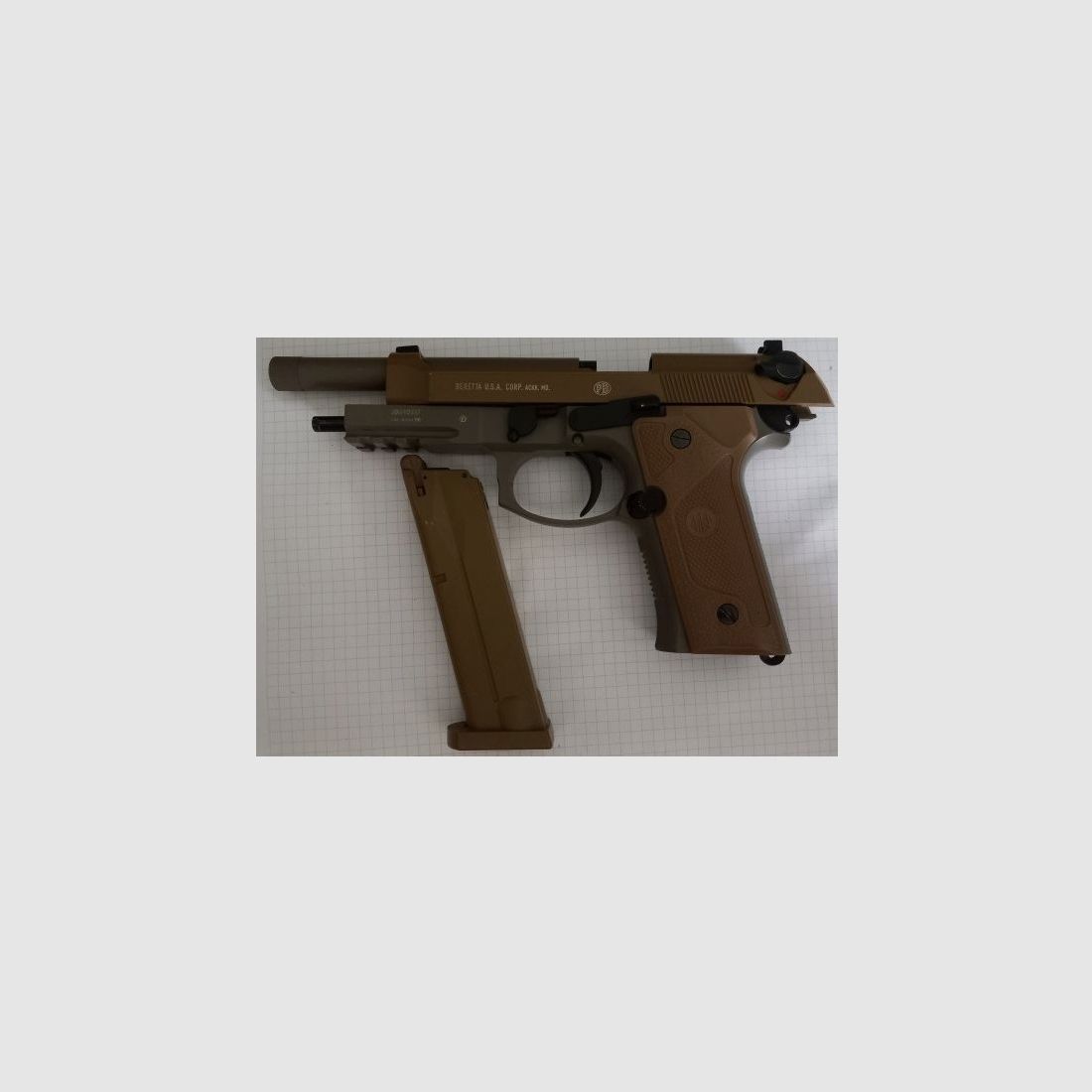 Komplettset Beretta M9 A3 FDE Softair-Co2-Pistole Kaliber 6 mm BB Blowback