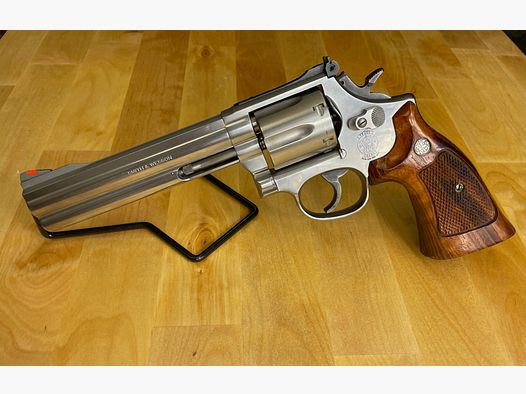 Revolver Smith&Wesson 686 6 Zoll Kaliber .357 Magnum