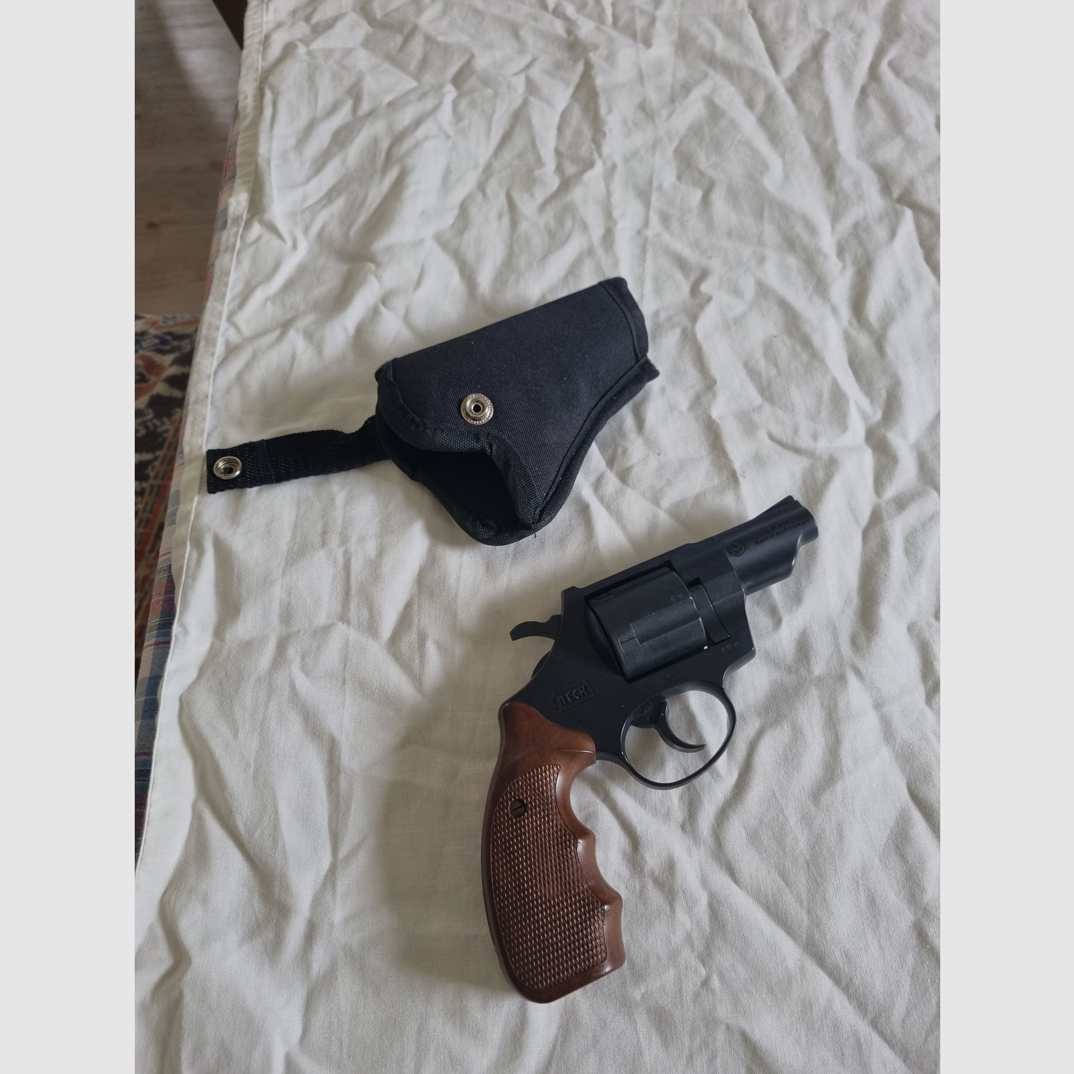 Modell Agent 45 der Firma Reck ( PTB617) Kaliber 45