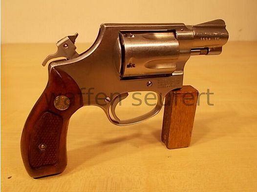 Smith & Wesson M 60 Acier inoxydable 2 pouces Révolver