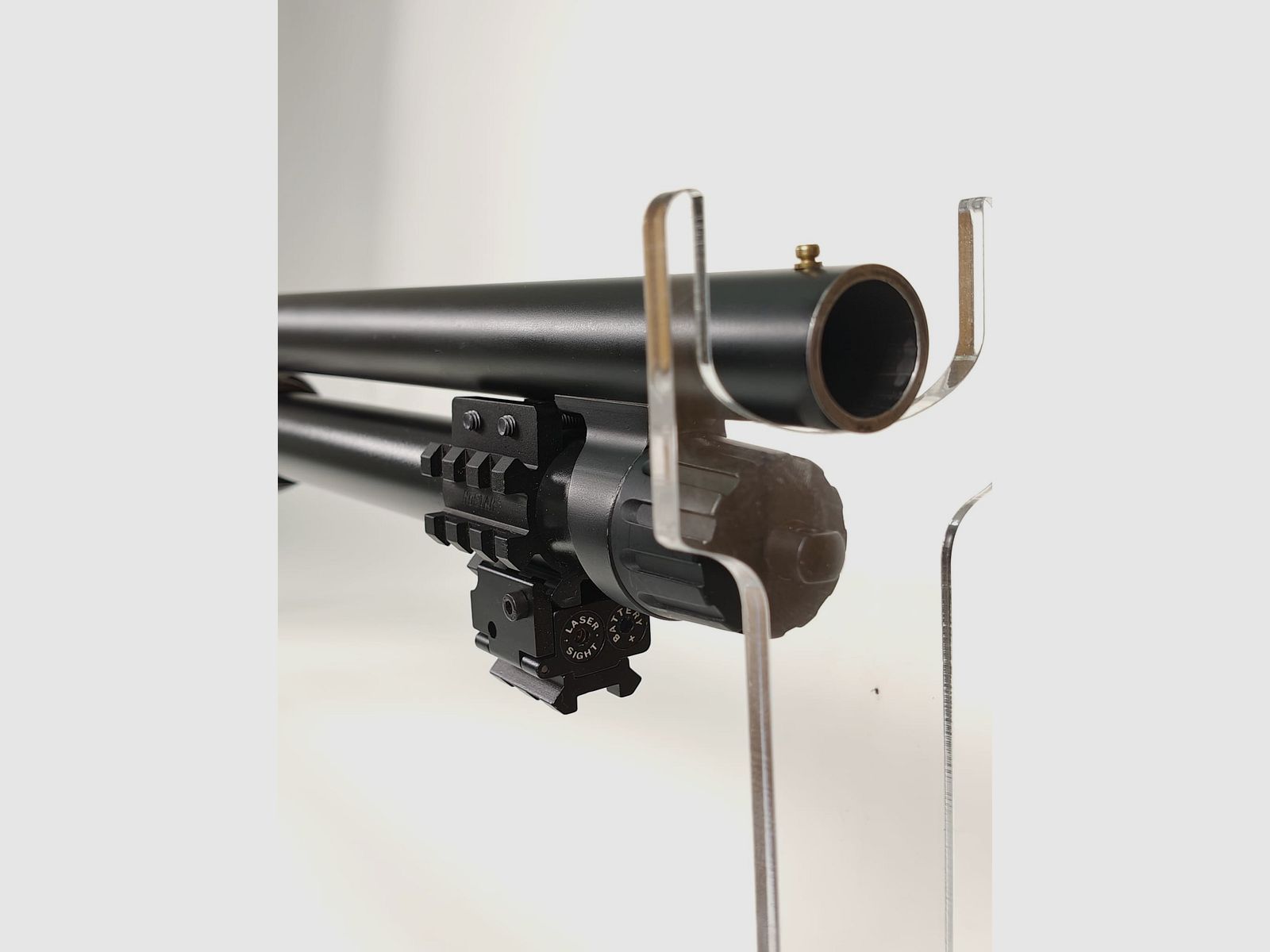 Winchester SXP 12/76 – als nieuw voorhand herhalingsgeweer