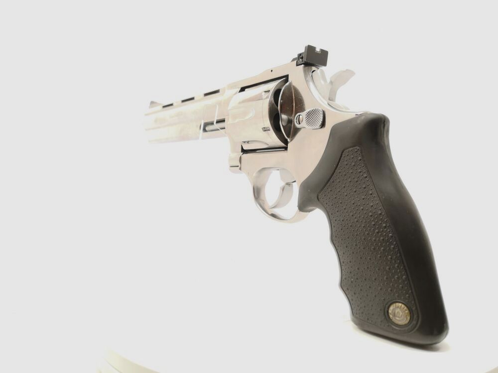 Taurus 44