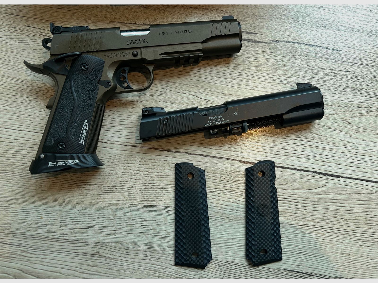 Schmeisser Hugo 5 pulgadas 45ACP con sistema intercambiable GSG 22LR como nuevo.