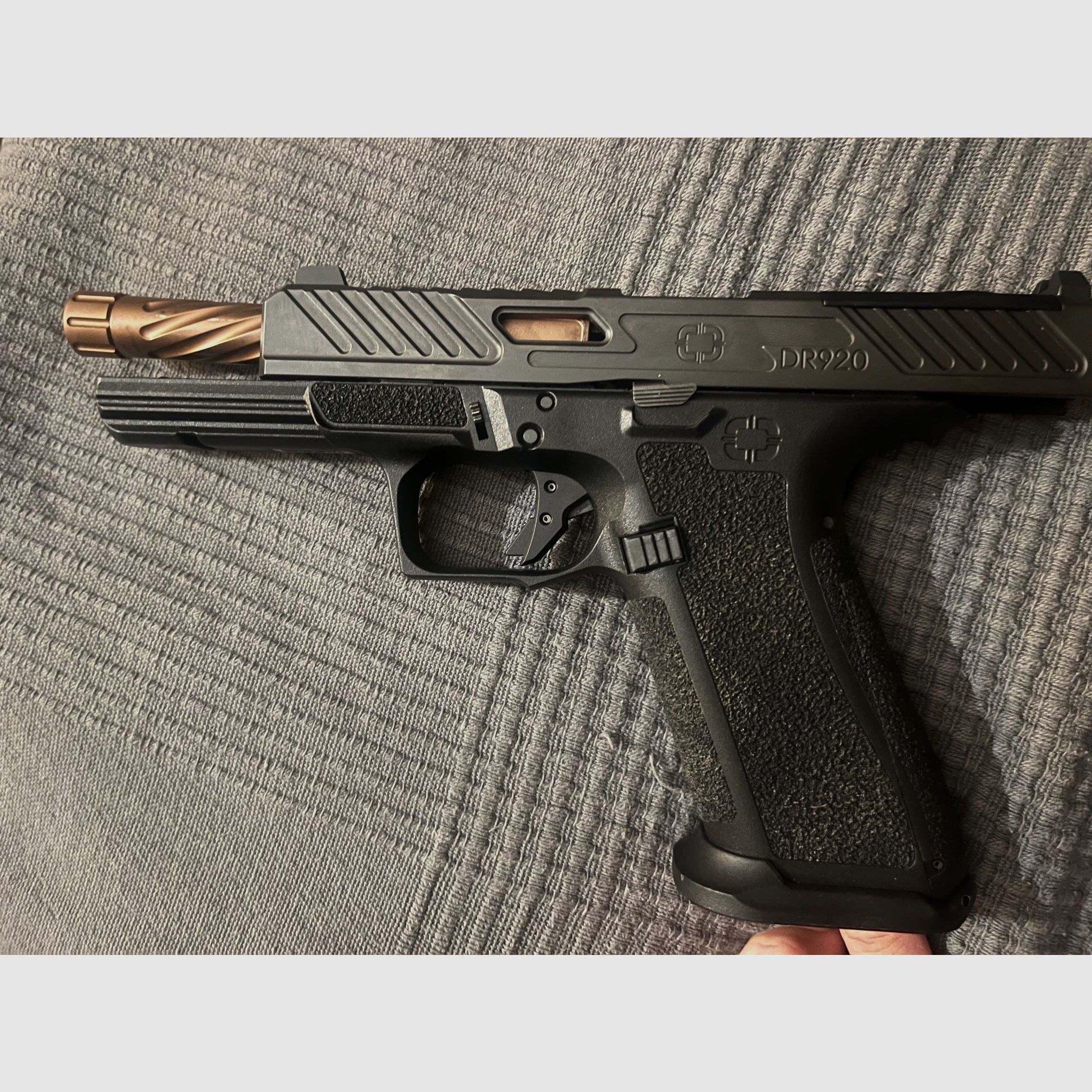 Shadow Systems DR920 – 9mm Luger, 5” Bronze Barrel, sehr guter Zustand - Preis verhandelbar 