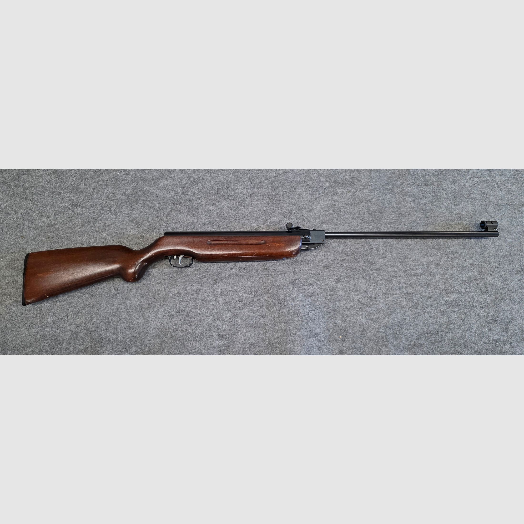Weihrauch HW 35 z 1970 r. z oznaczeniem F, karabinek łamany, wiatrówka kaliber 4,5 mm HW35
