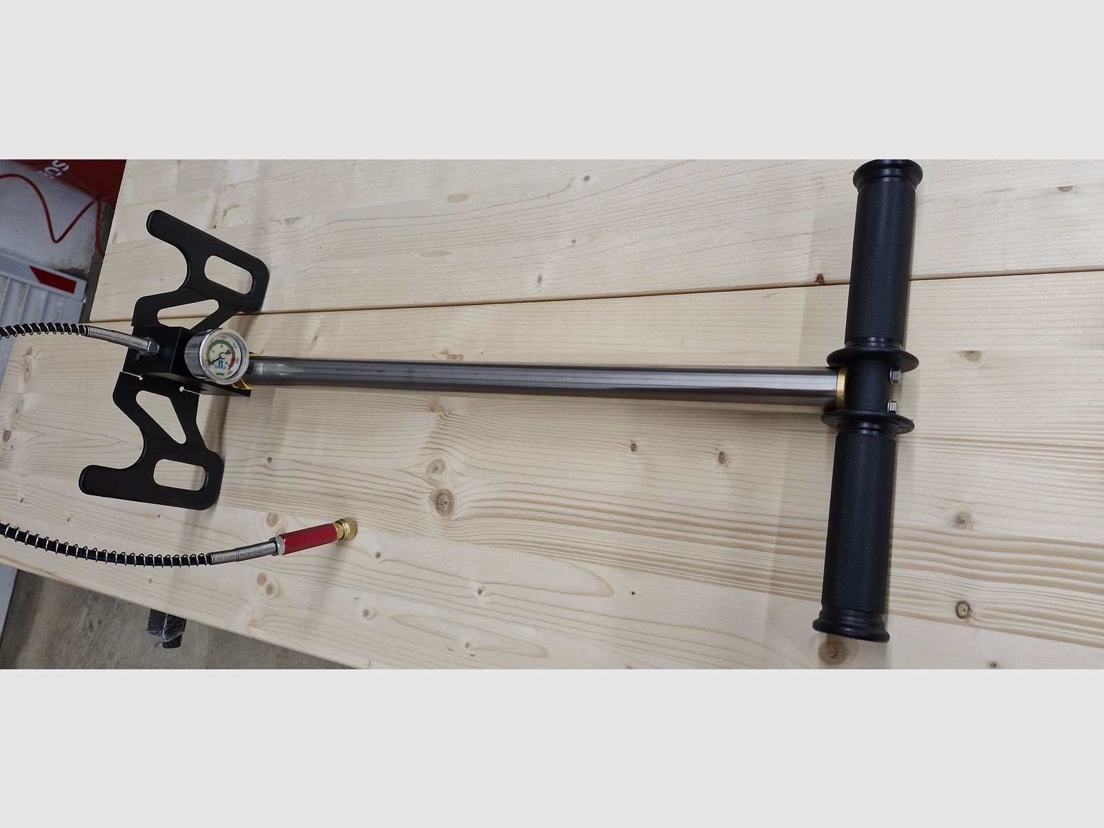 Luftpistole Diana Bandit, Pressluft, Magazin, Schalldämpfer – mit Luftpumpe, Auflage, 4,5mm-Diabolo, Ständer, Zubehör