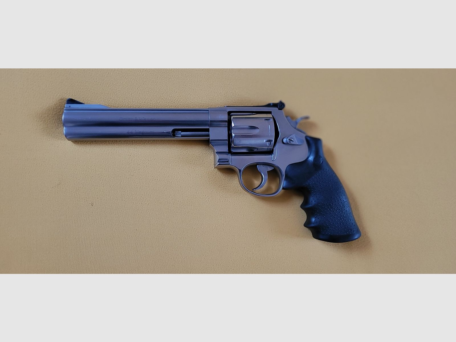 44 Magnum Smith & Wesson Revolver 629-5 Classic