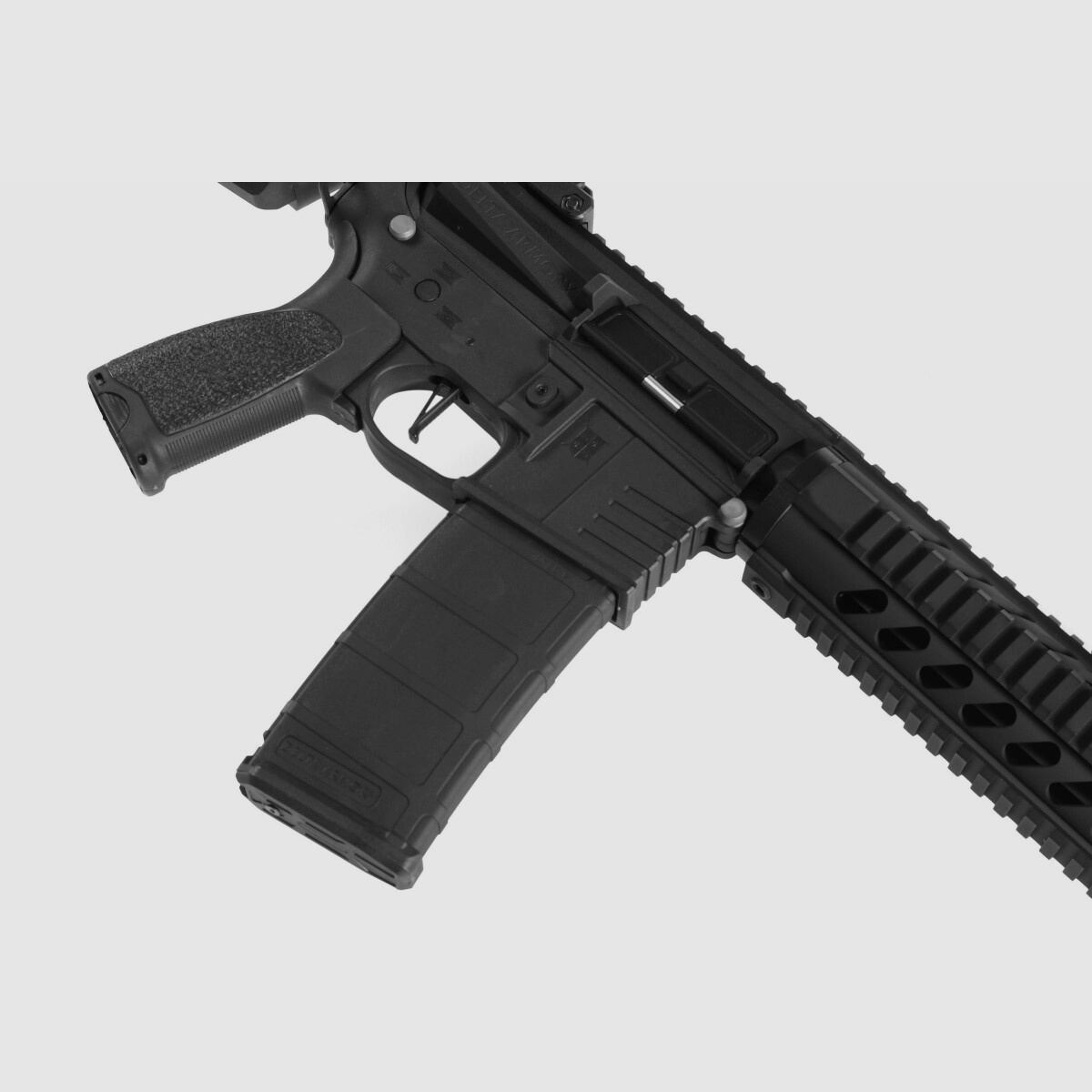 AR15 SilentOps Classic BRAVO Delta Armory Schwarz S-AEG Airsoft Gewehr Frei ab 18 Jahren