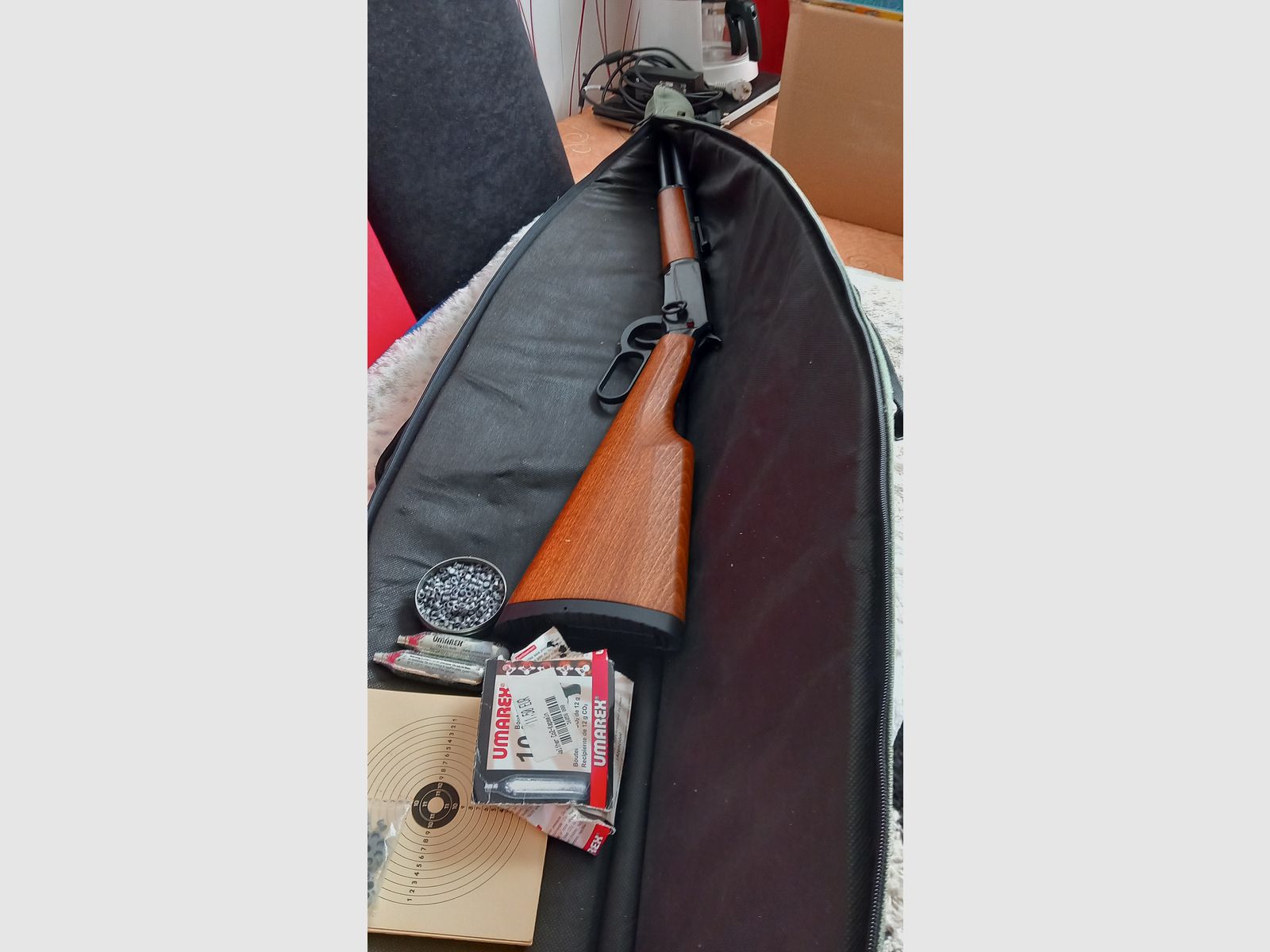 Winchester CO2 air rifle, image 7 of 10