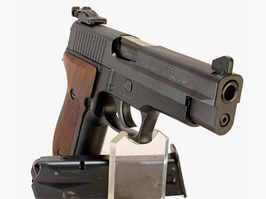 Sig Sauer	 SIG-Sauer P226 Kaliber 9 Luger Mikrometervisier