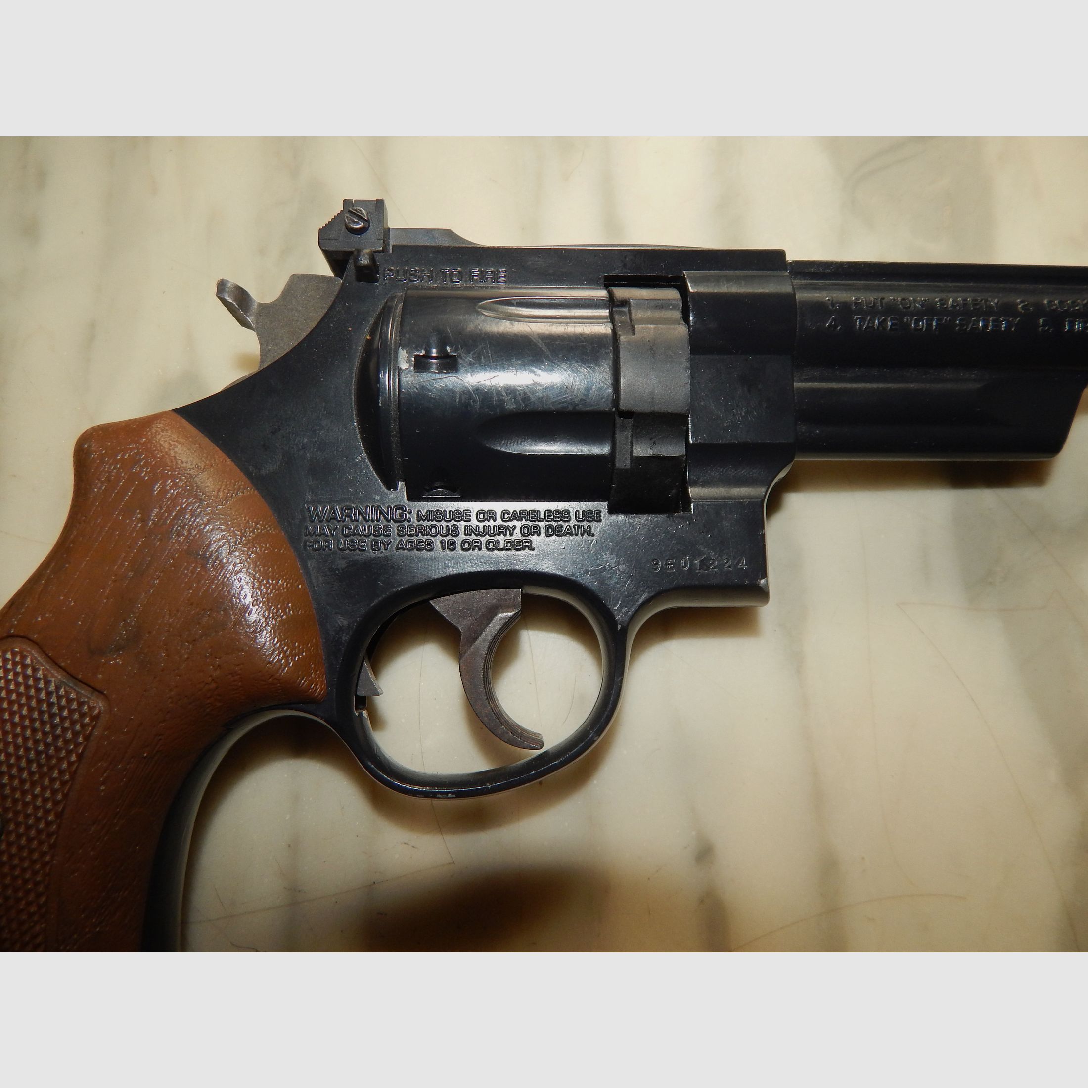 Daisy 44 Co2 Revolver / vintage