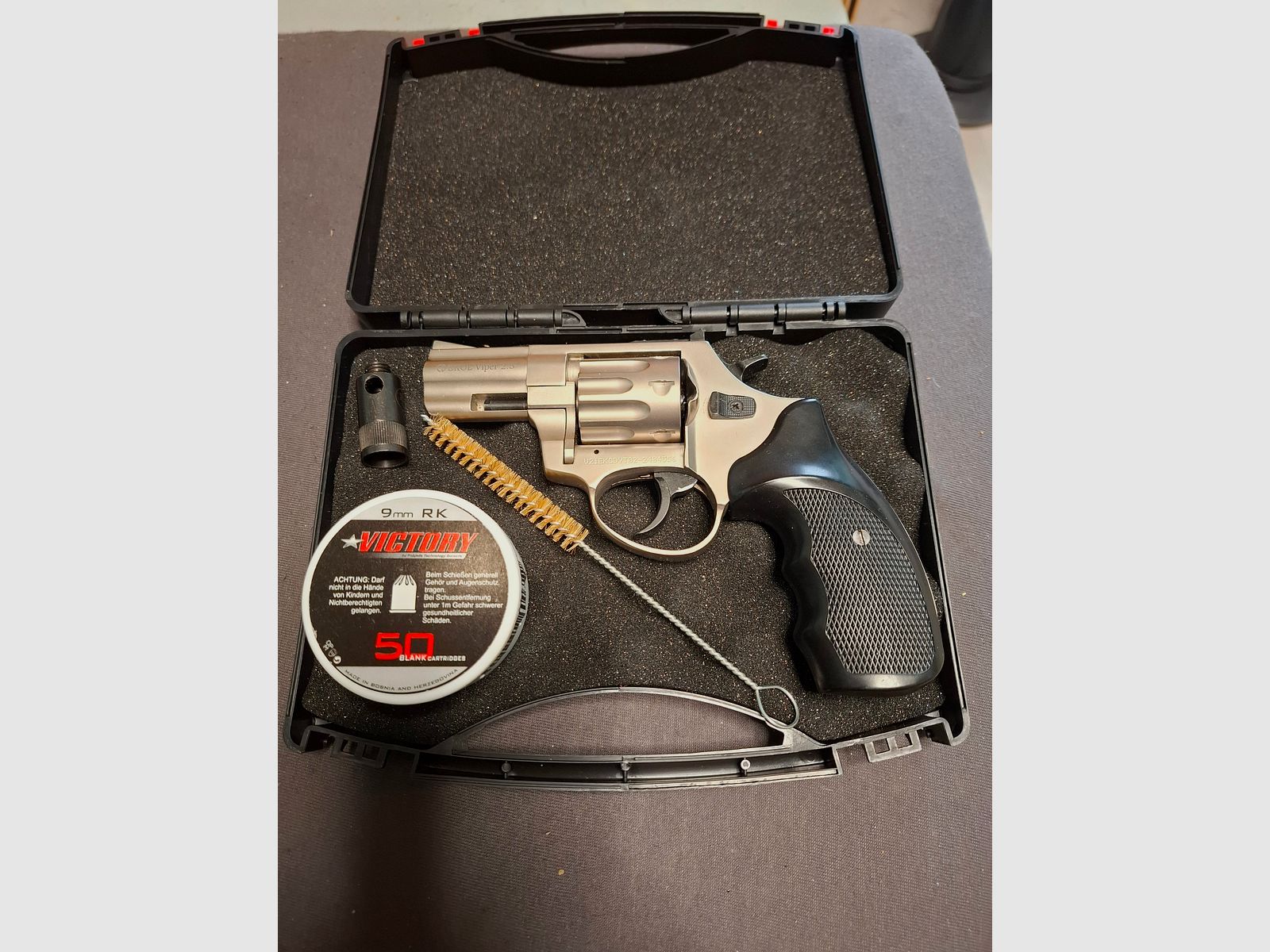 Ekol Viper 2,5" 9mm RK con munición.