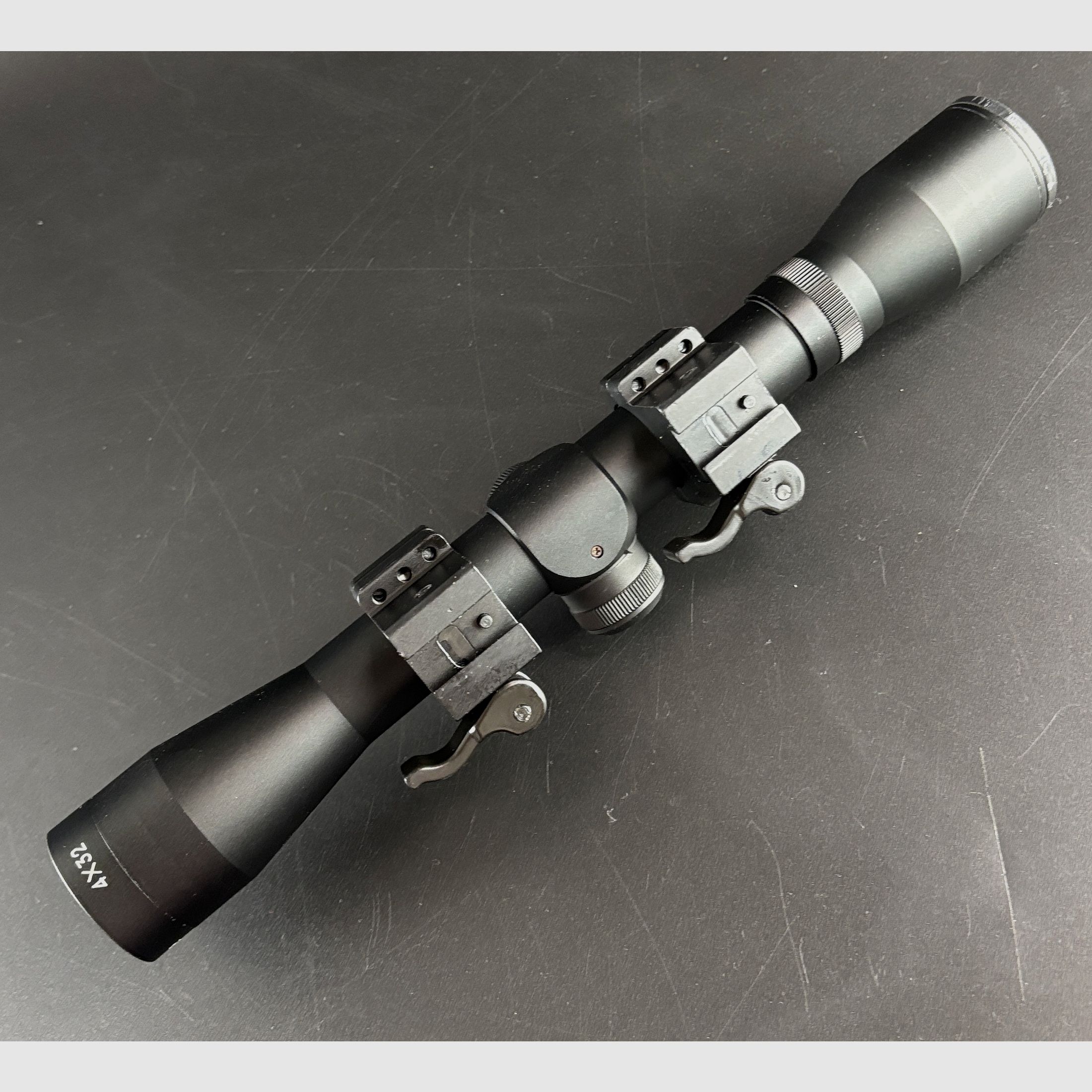 Exposant FOCUS In Sight 4x32 1/4 MOA Réticule 4A 108160-3 Lunette de tir