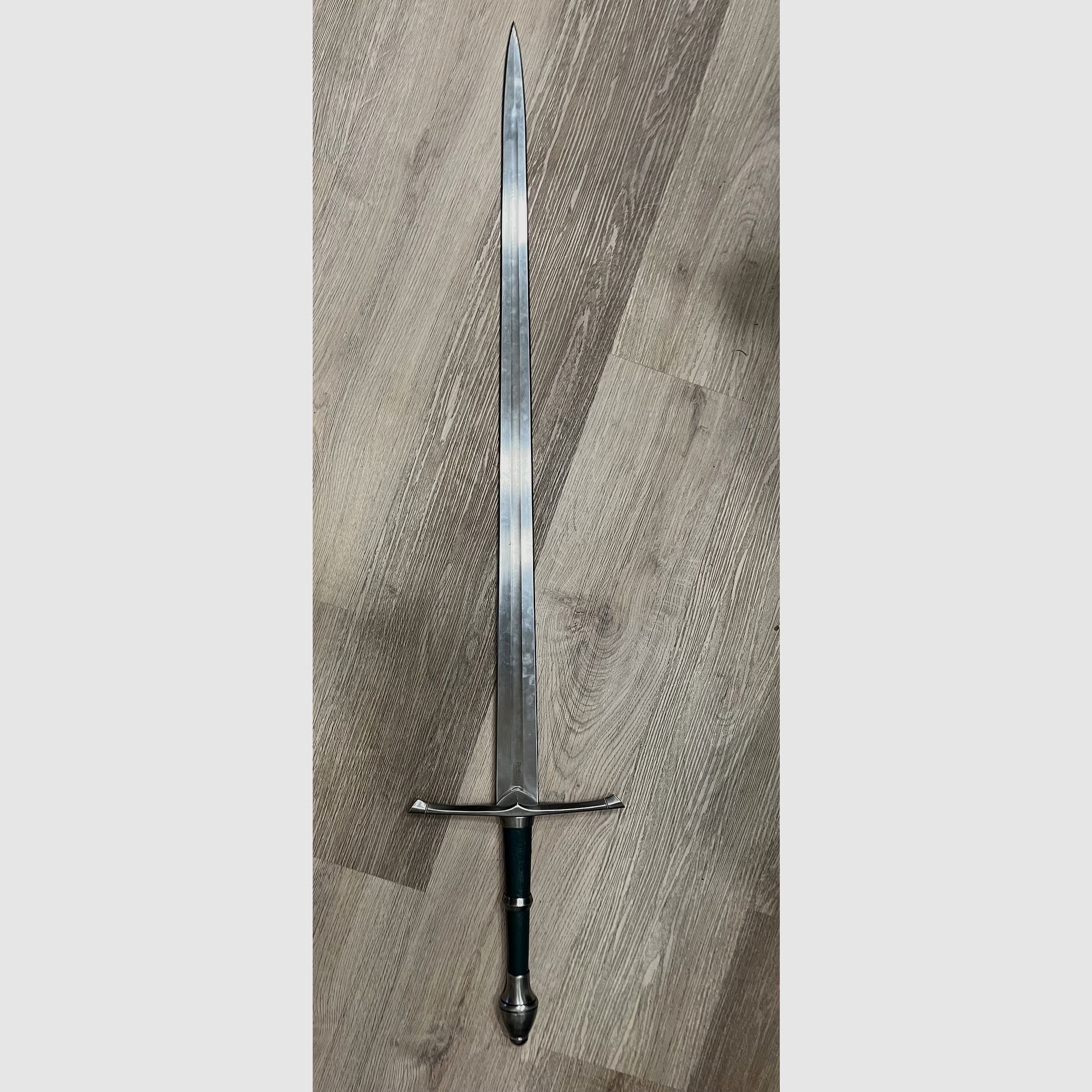 Ritter / Lord of the Rings / Middeleeuws zwaard + kostuumverzameling