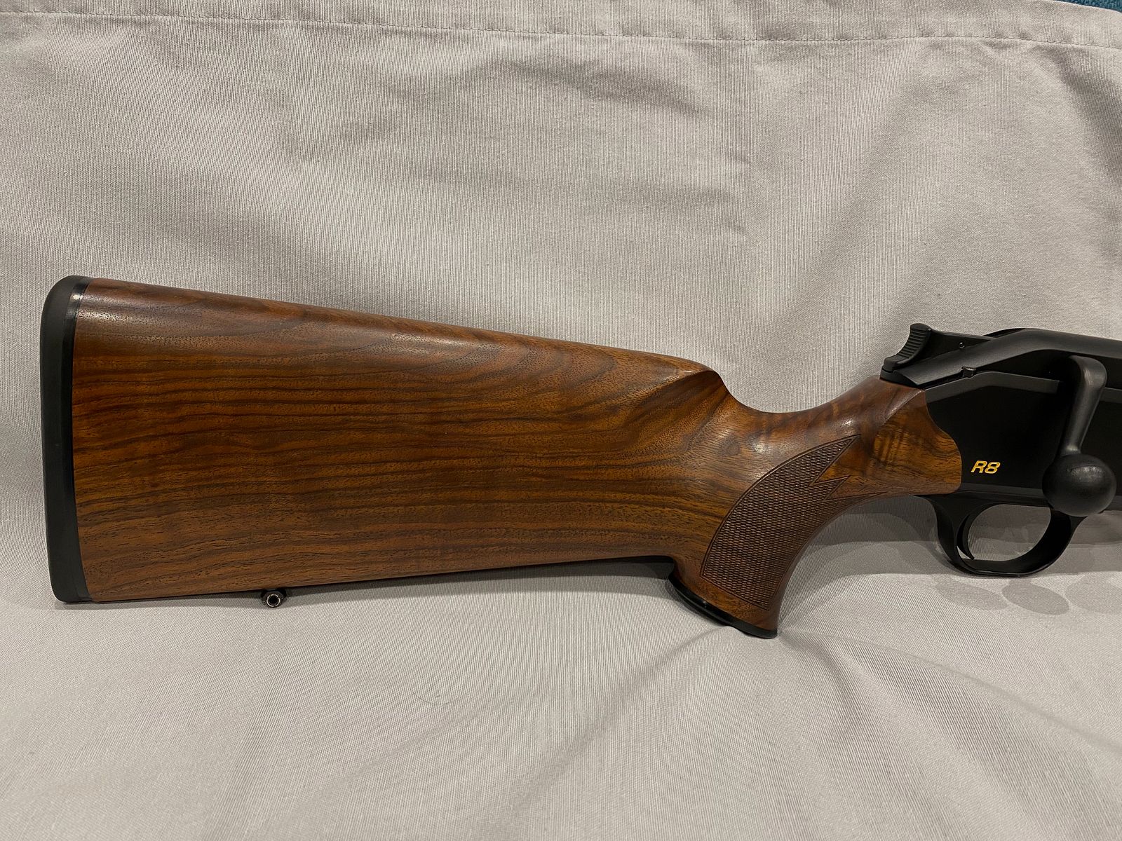 Blaser R8 Holz Standard mit Swarovski Sattelmontage 