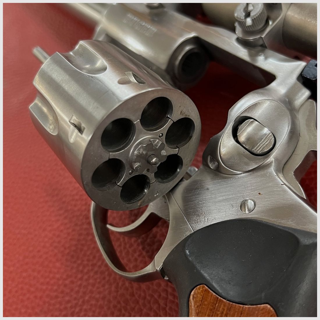 Ruger Super Redhawk, Bild 4 von 12