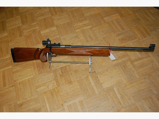 EL Match Büchse Anschütz Kal 22lr mit Diopter u. UIT Schiene