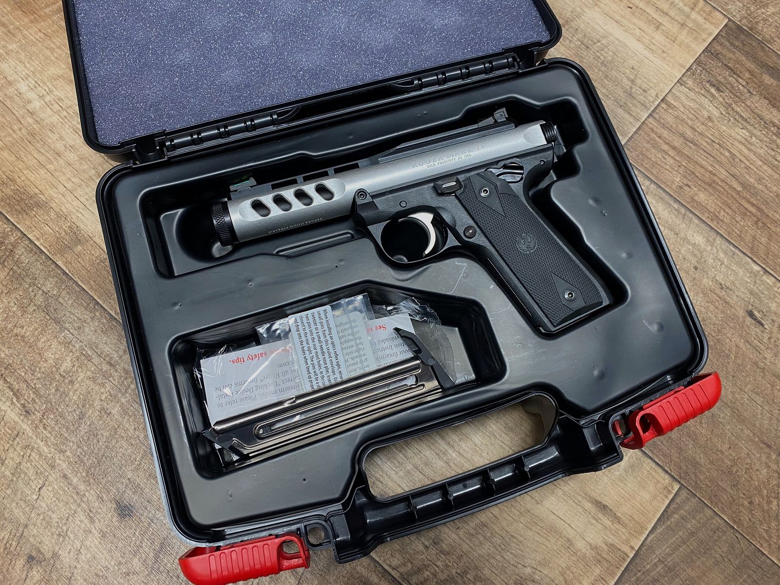 Ruger Mark IV 22/45 Lite OR .22lr Listo para Ópticas - Novedad disponible de inmediato